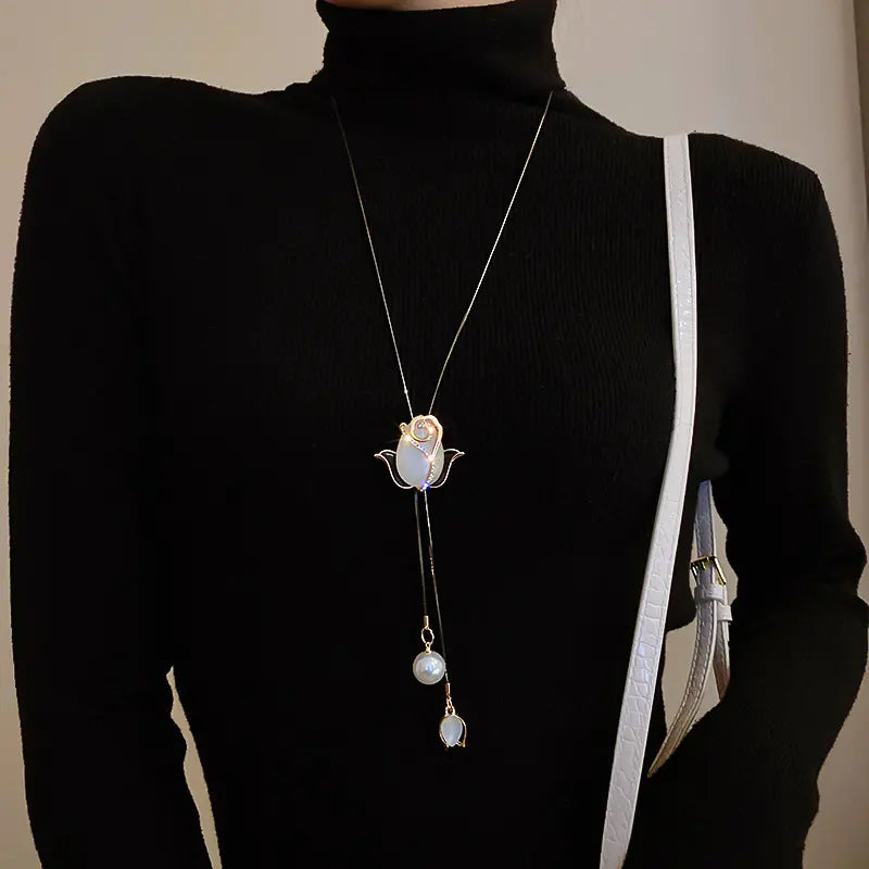 Elegante Collar de Tulipán + Regalo de Arete